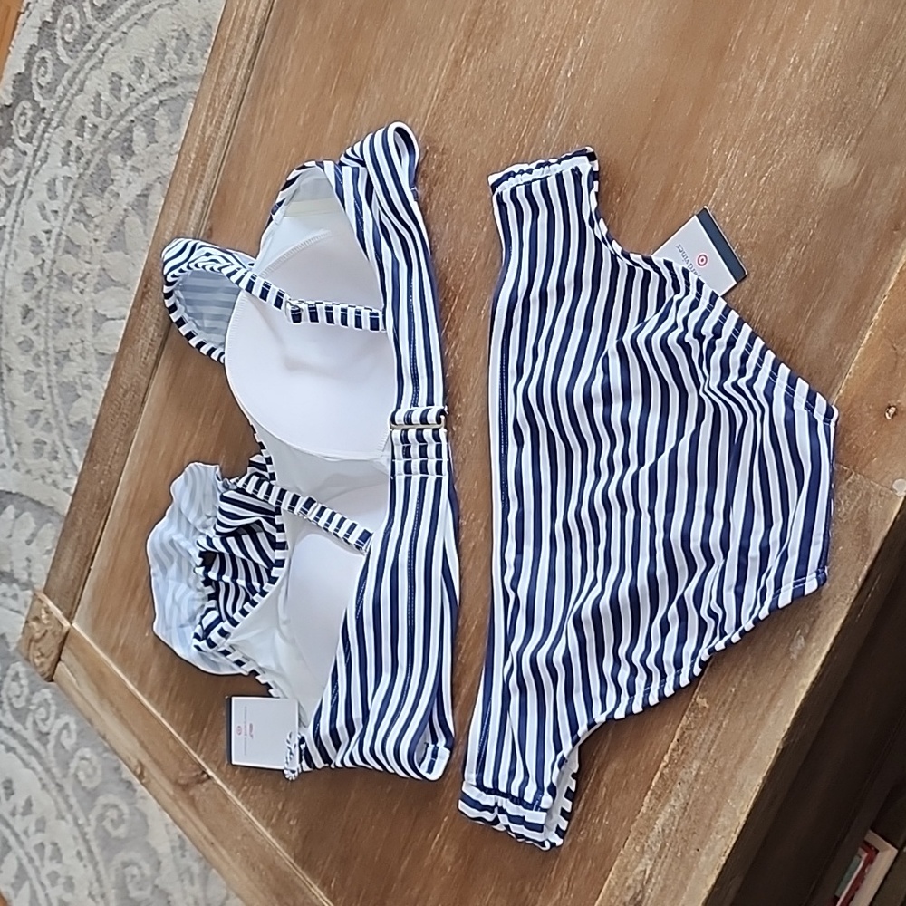 Bathing Suit - Picture 5 of 5